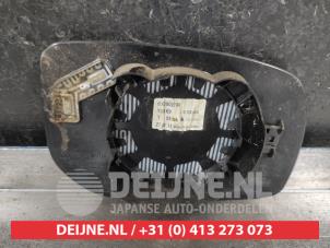 Toyota Auris Mirror glass, left O708040 photo 2
