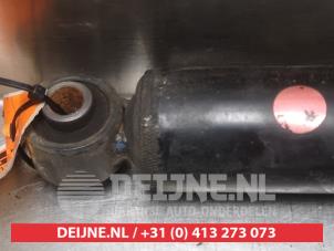 Kia Venga Stoßdämpfer rechts hinten O379420 foto 2