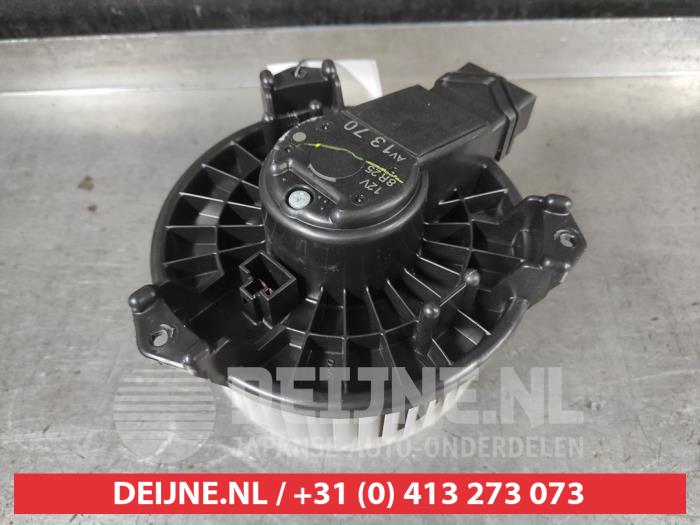 Suzuki Swift Heizung Belüftungsmotor O708139