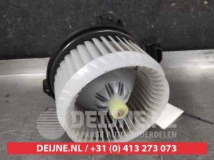 Suzuki Swift Heizung Belüftungsmotor O708139 foto 3