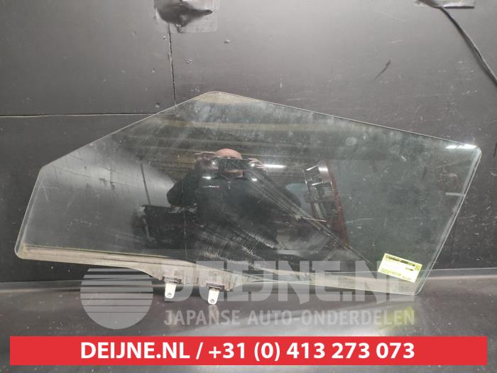 Suzuki Swift Türscheibe 2-türig links O708231