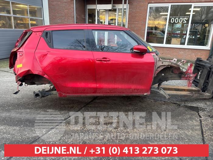 Suzuki Swift Türscheibe 4-türig rechts hinten O708271