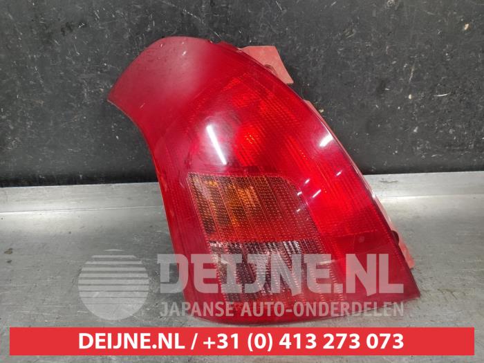 Suzuki Swift Achterlicht links O708281