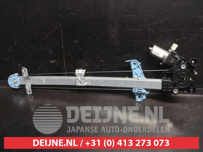Suzuki Swift Fenstermechanik 4-türig rechts vorne O708277