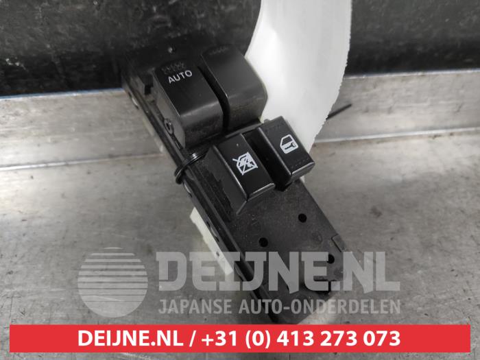 Suzuki Swift Combischakelaar ramen O708295