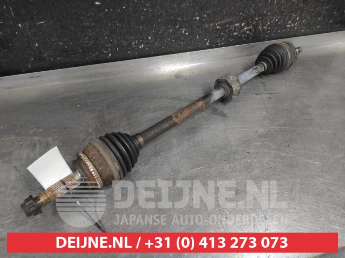 Gebruikte Steekas rechts-voor Toyota Corolla Verso (R10/11) 1.8 16V VVT-i Prijs € 75,00 Margeregeling aangeboden door V.Deijne Jap.Auto-onderdelen BV