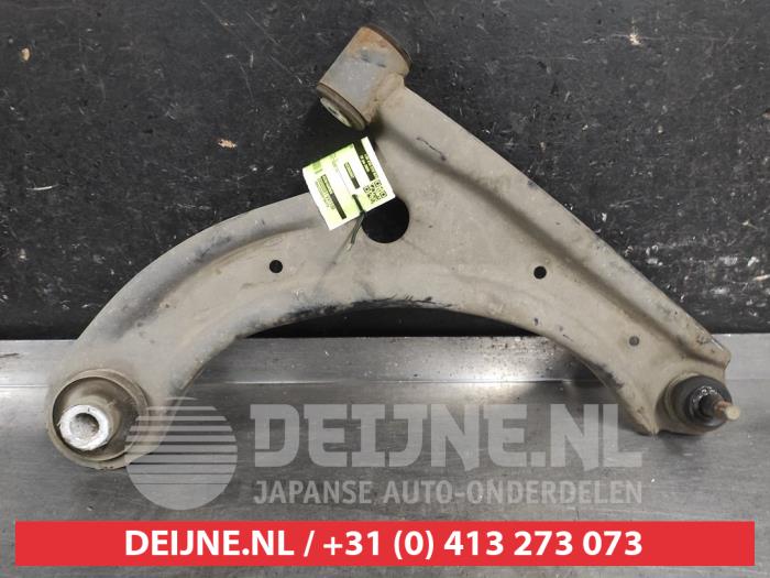 Suzuki Swift Querlenker unten rechts vorne O708363