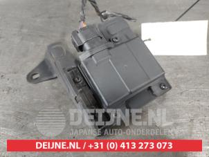 Gebruikte Dode hoek sensor Hyundai Tucson (NX) 1.6 T-GDI Prijs op aanvraag aangeboden door V.Deijne Jap.Auto-onderdelen BV