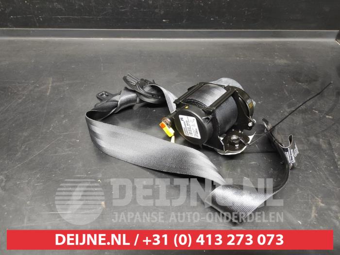 Hyundai I20 Front seatbelt, right O708678