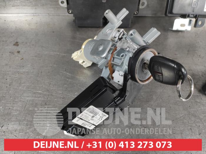 Mitsubishi Outlander Zündschloss+Schlüssel O708723