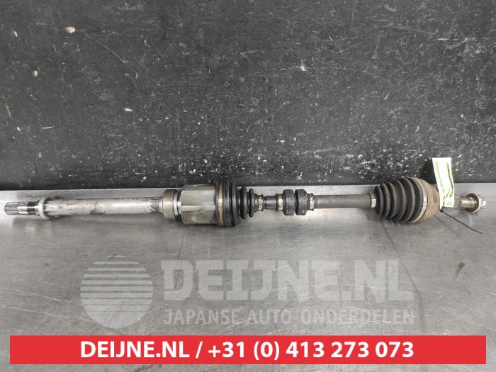 Nissan Juke Aandrijfas rechts-voor O708740