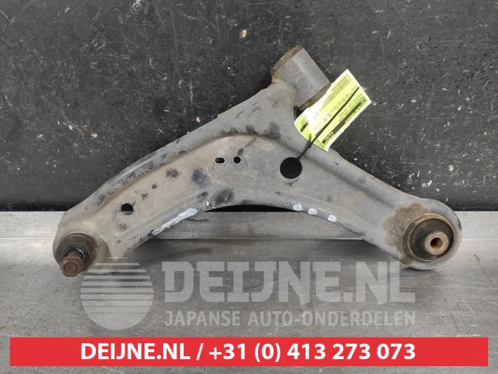 Suzuki SX-4 Querlenker unten links vorne O708894