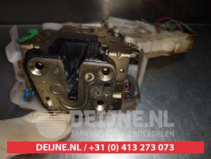 Subaru Impreza Deurslot Mechaniek 4Deurs links-voor O279544 foto 3