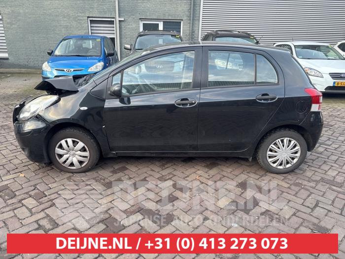 Toyota Yaris Driehoeks Ruit links-achter O708910