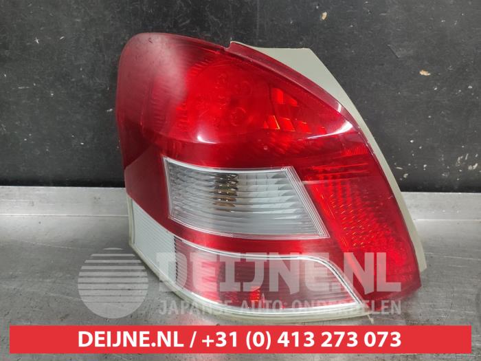 Toyota Yaris Achterlicht links O708911