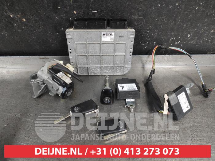 Toyota Verso Set of cylinder locks (complete) O709236