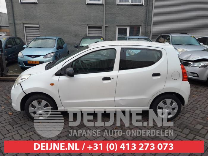 Suzuki Alto Rear door window 4-door, left O709258