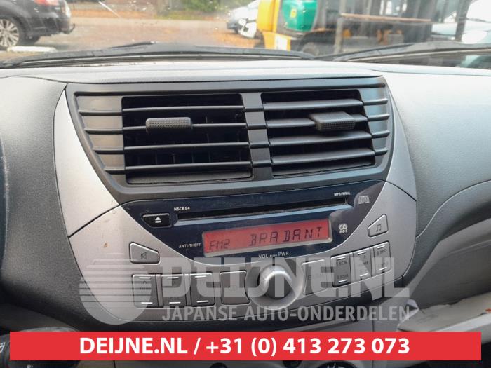 Suzuki Alto Radio O709275
