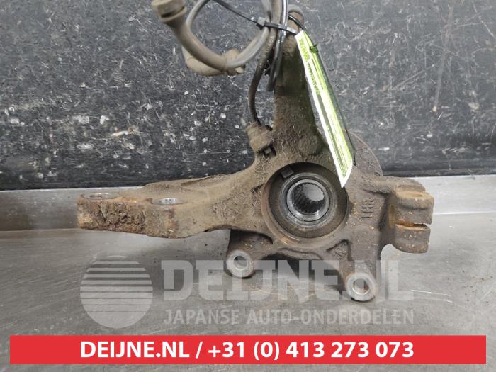 Nissan Micra Fusee rechts-voor O709293