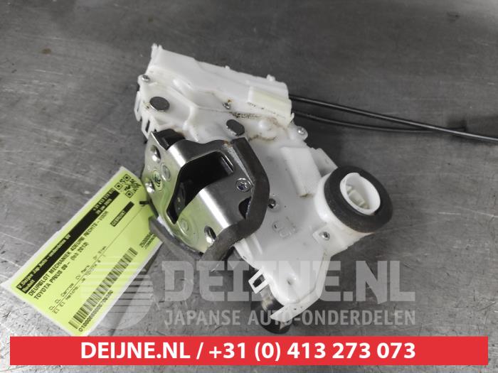 Toyota Prius Deurslot Mechaniek 4Deurs rechts-voor O709360