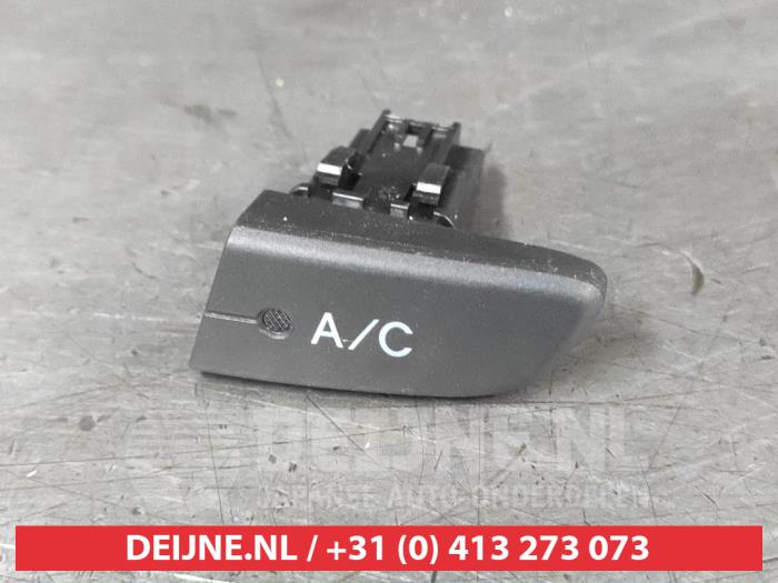 Toyota Aygo Airco Schakelaar O709431