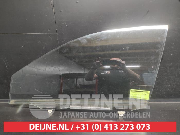 Toyota Corolla Türscheibe 4-türig links vorne O709459