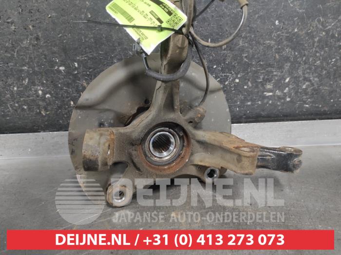 Mitsubishi Space Star Fusee links-voor O709571