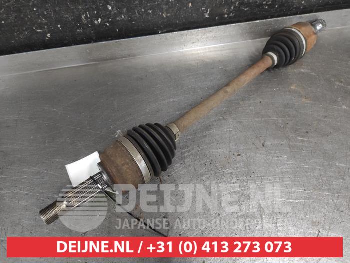 Mitsubishi Space Star Aandrijfas links-voor O709574