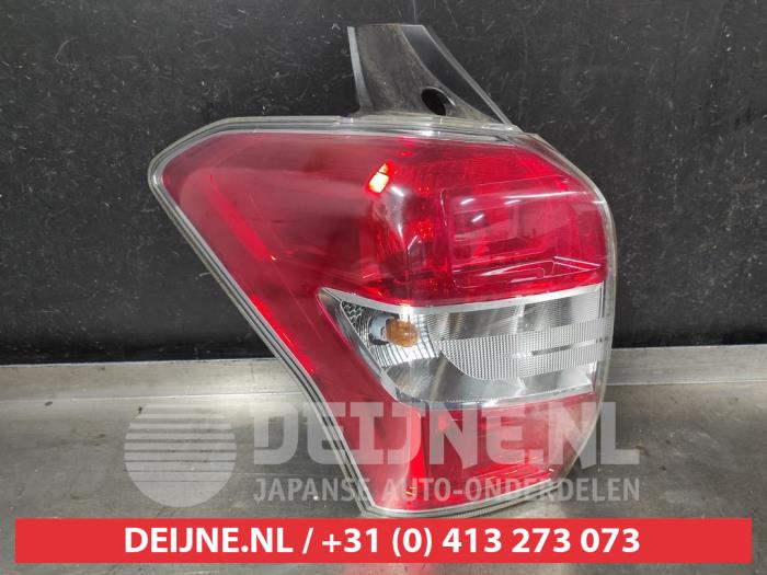Subaru Forester Achterlicht links O709737