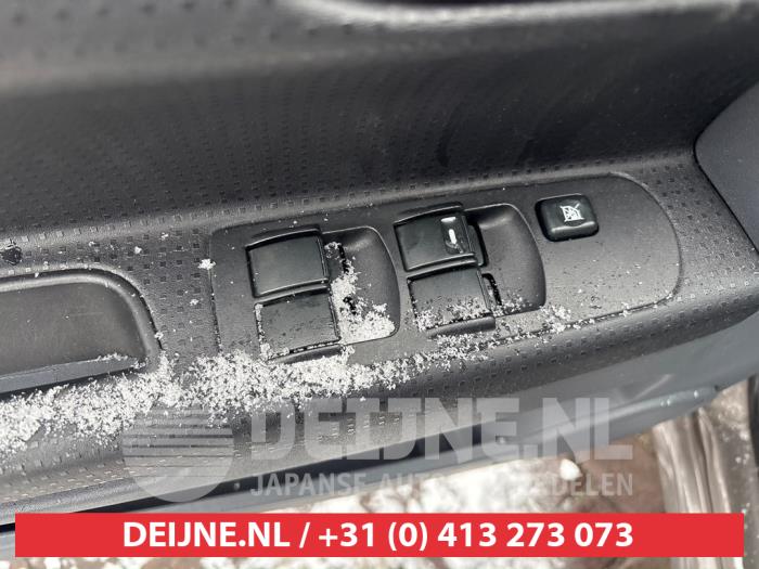 Mitsubishi Colt Kombischalter Fenster O709791