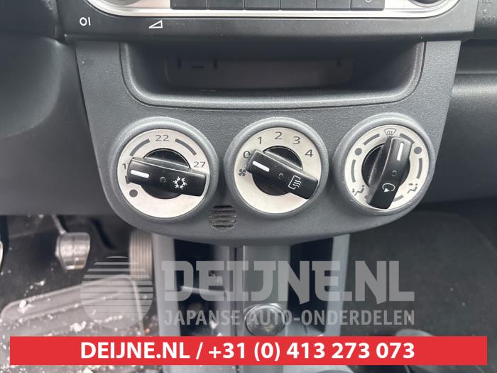 Mitsubishi Colt Heizung Bedienpaneel O709815