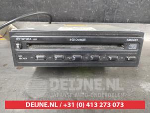 Toyota Corolla CD Wisselaar O709719 foto 2