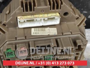Toyota Aygo Tacho - Kombiinstrument KM O709864 foto 3