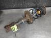 Toyota Corolla (E12) 1.6 16V VVT-i Mac Phersonpoot rechts-voor