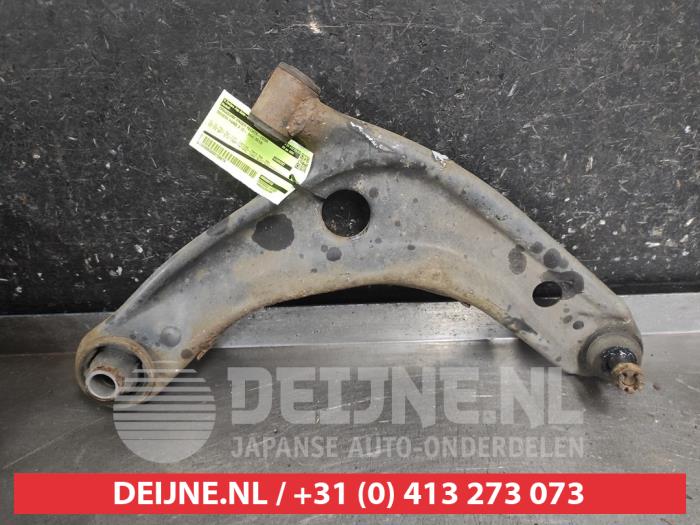 Toyota Yaris Draagarm onder rechts-voor O709679