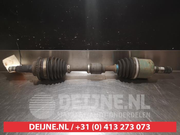 Mazda Premacy Aandrijfas links-voor O317503