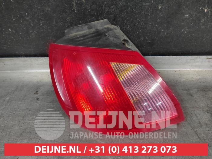 Mitsubishi Colt Rücklicht links O709883