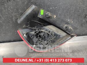 Mitsubishi Colt Rücklicht rechts O709884 foto 2
