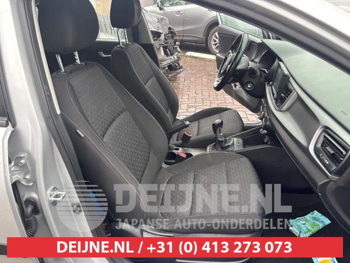 Kia Rio Stoel rechts O709964