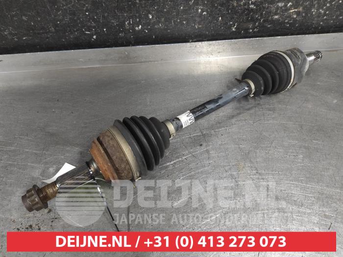 Toyota Yaris Antriebswelle links vorne O709979