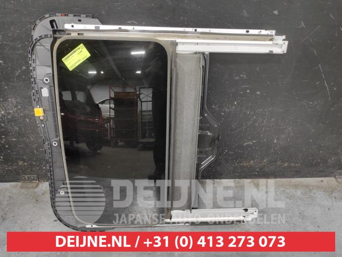 Hyundai Kona Kipp-/Schiebedach O710039
