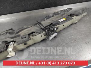 Toyota Rav-4 Lock plate O710204 photo 2