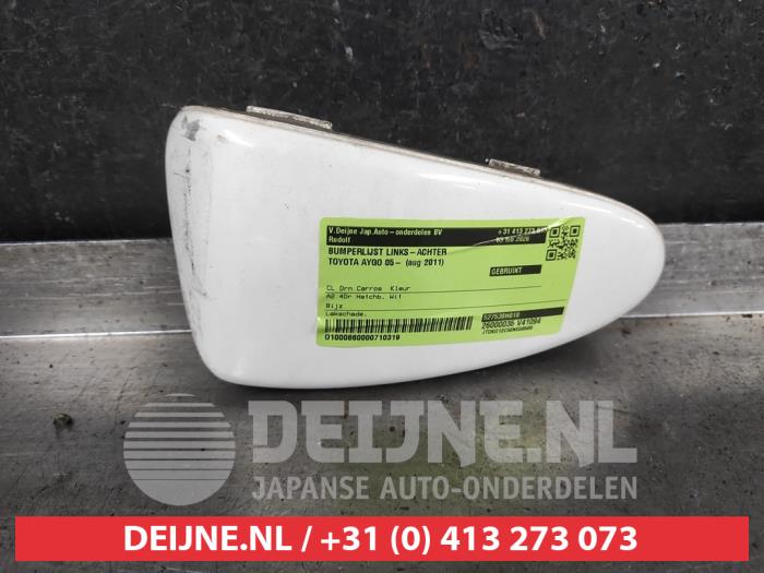 Toyota Aygo Bumperlijst links-achter O710319
