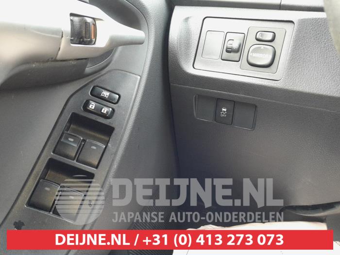 Toyota Verso Kombischalter Fenster O710647