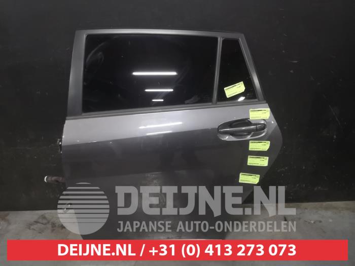 Toyota Verso Tür 4-türig links hinten O710652
