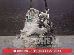 Nissan Qashqai Versnellingsbak O710712 foto 2