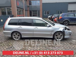 Mitsubishi Lancer Tür 4-türig rechts vorne O710994 foto 2