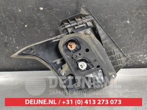 Toyota IQ Taillight, right O711134 photo 2