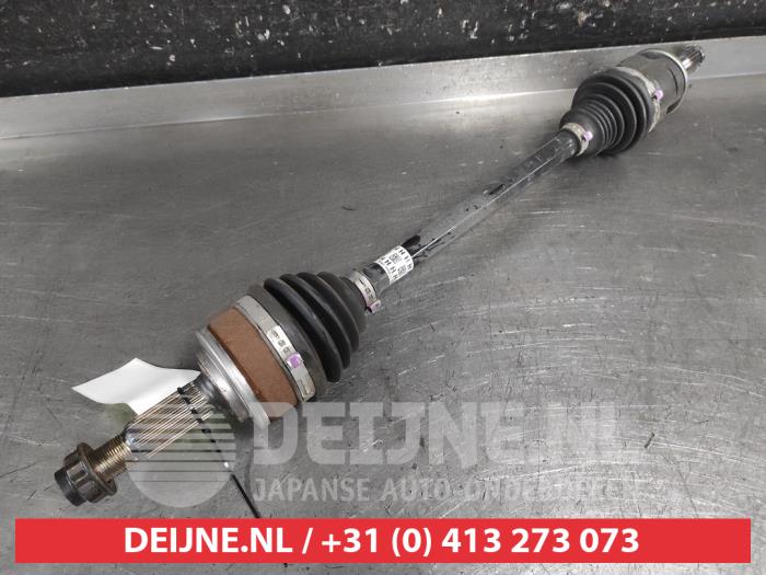 Toyota Yaris Antriebswelle links vorne O711158