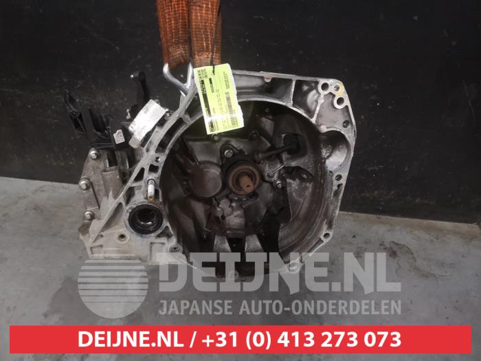 Nissan Micra Versnellingsbak O711175